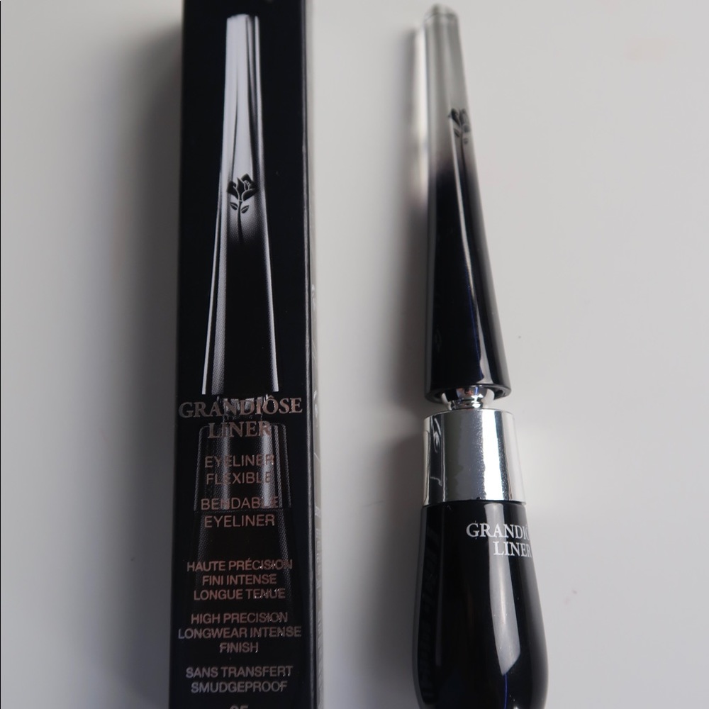 Lancôme Flexible Eyeliner (metallic violet)